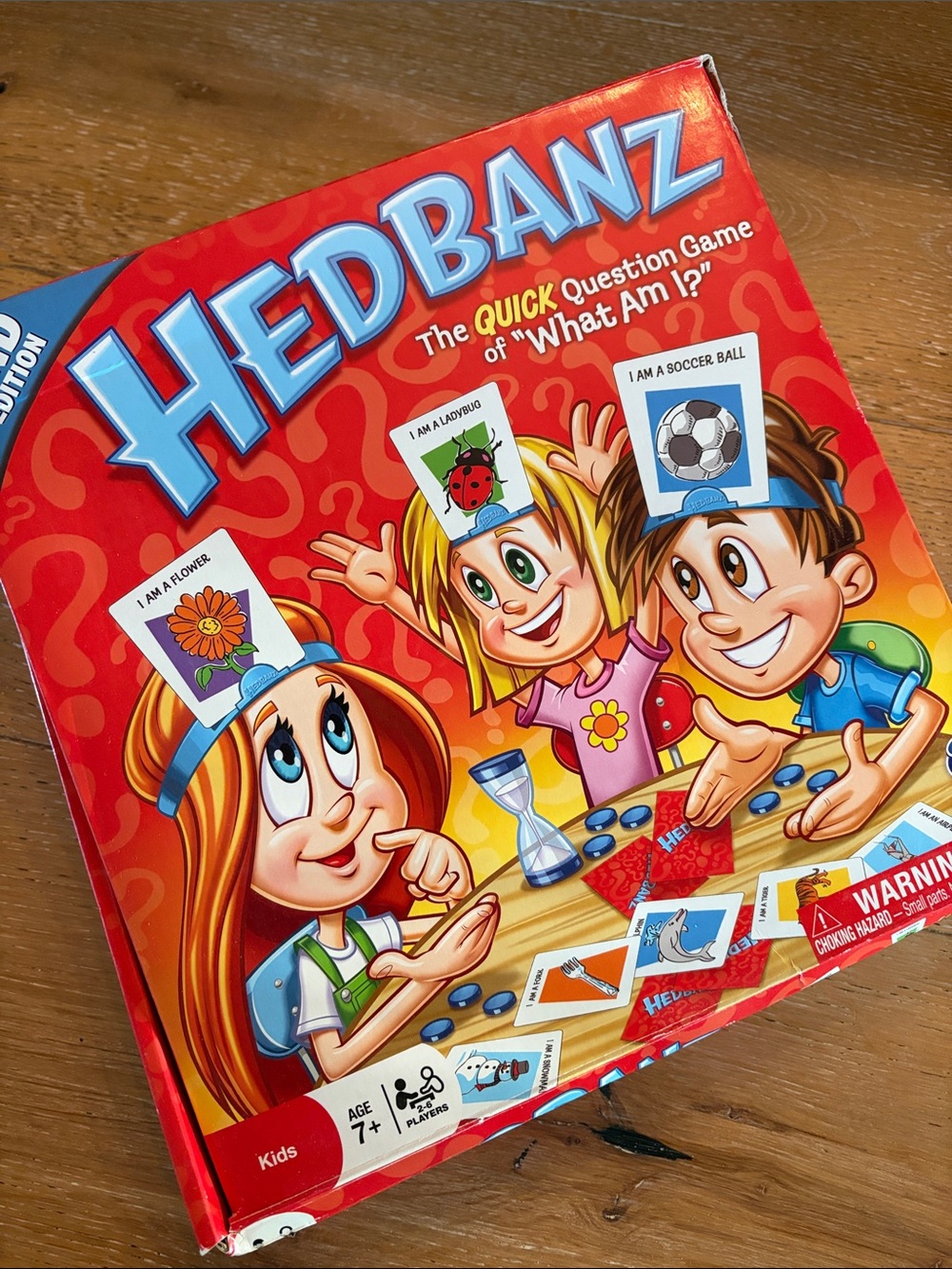 Hedbanz Family Game (7+) *missing 7 cards